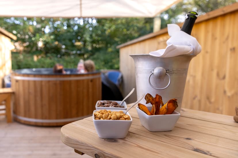 Yoga - lydhealing & saunagus 15-18 okt.